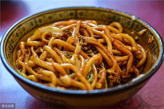 互聯(lián)網(wǎng)+時代，傳統(tǒng)面館該如何搭好順風(fēng)車成功轉(zhuǎn)型？